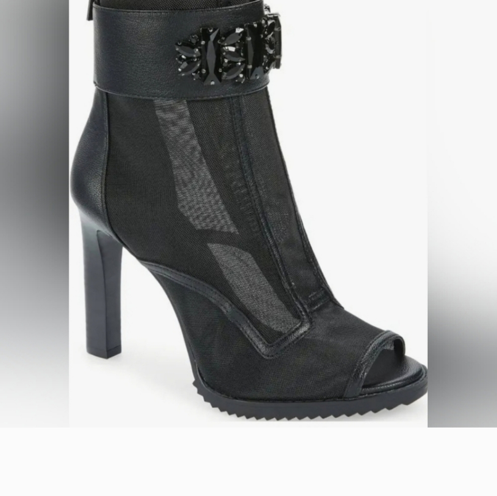 Peep Toe boots